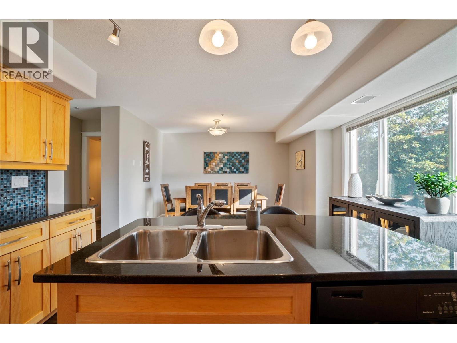 1130 Riverside Avenue Unit# 3, Sicamous