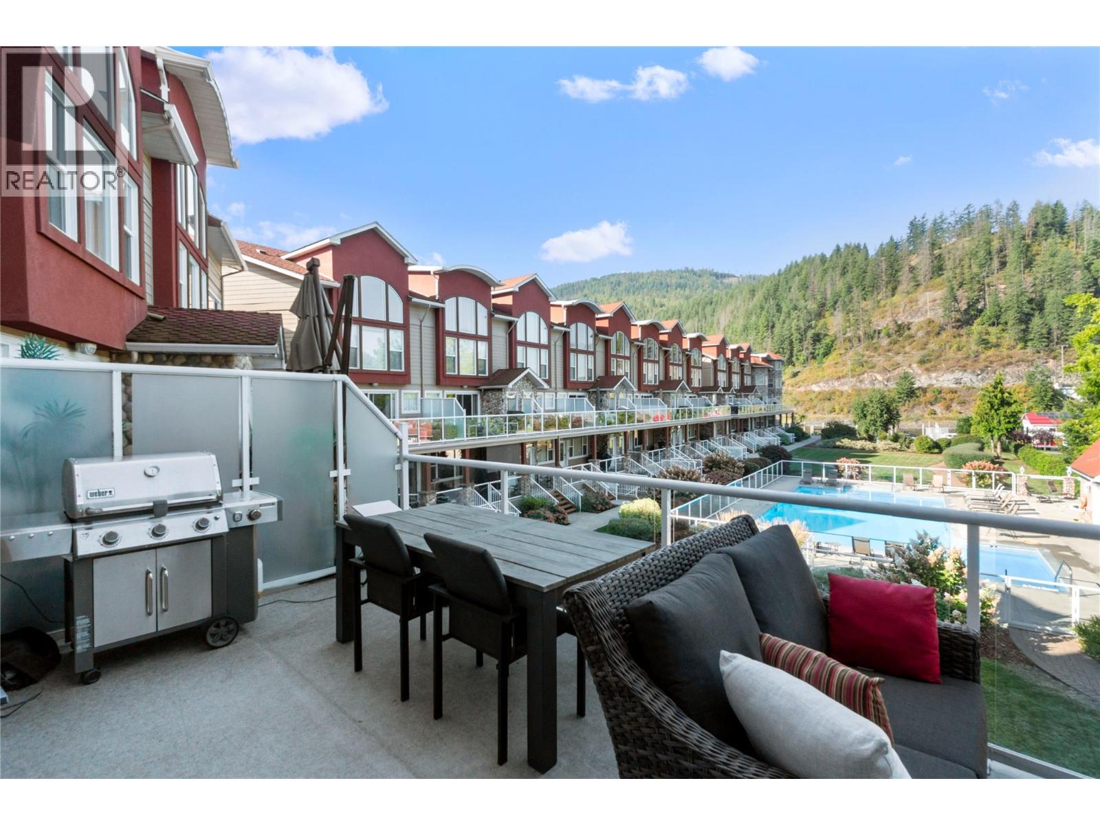 1130 Riverside Avenue Unit# 3, Sicamous