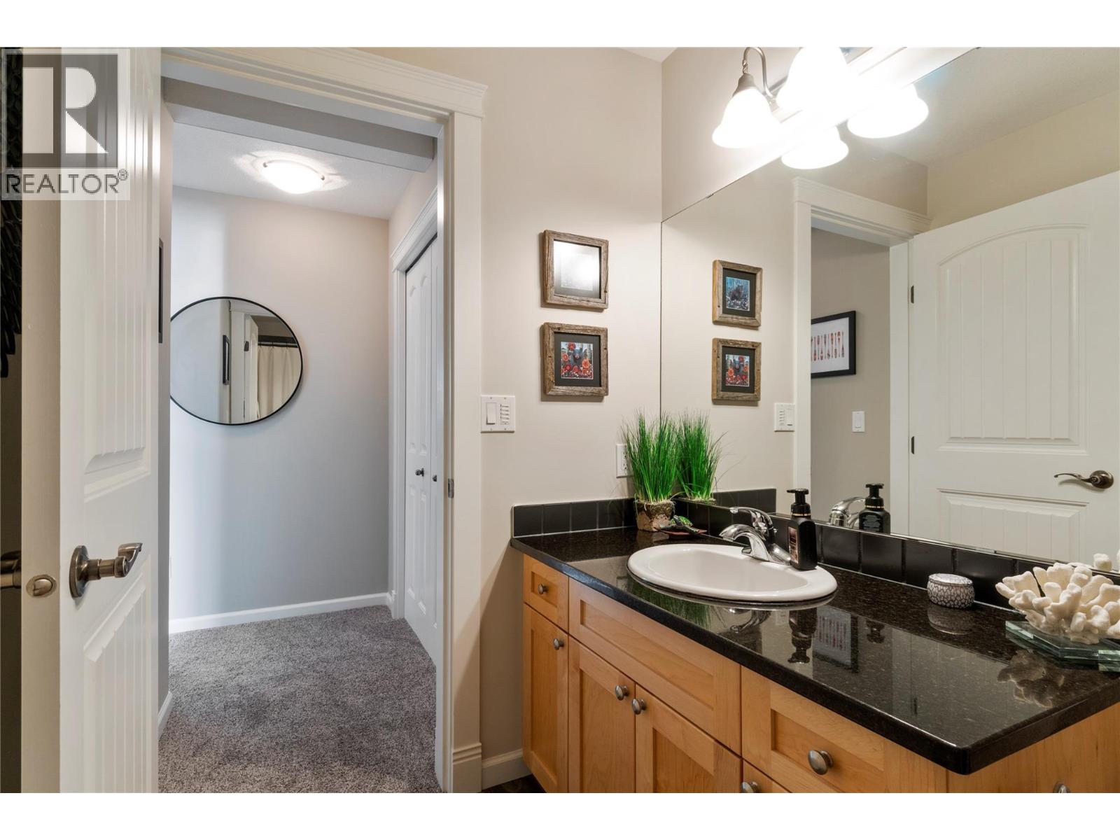 1130 Riverside Avenue Unit# 3, Sicamous