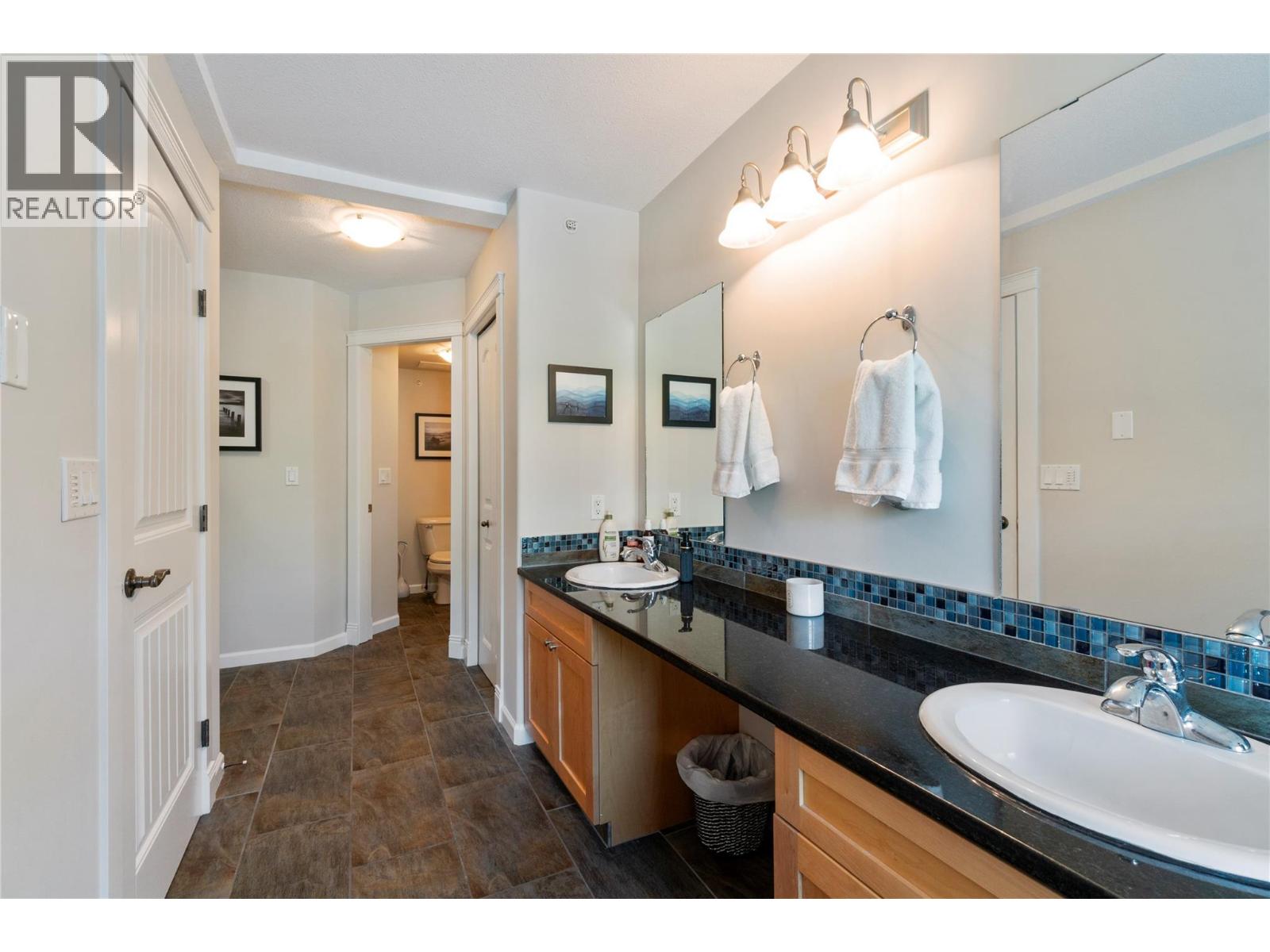 1130 Riverside Avenue Unit# 3, Sicamous