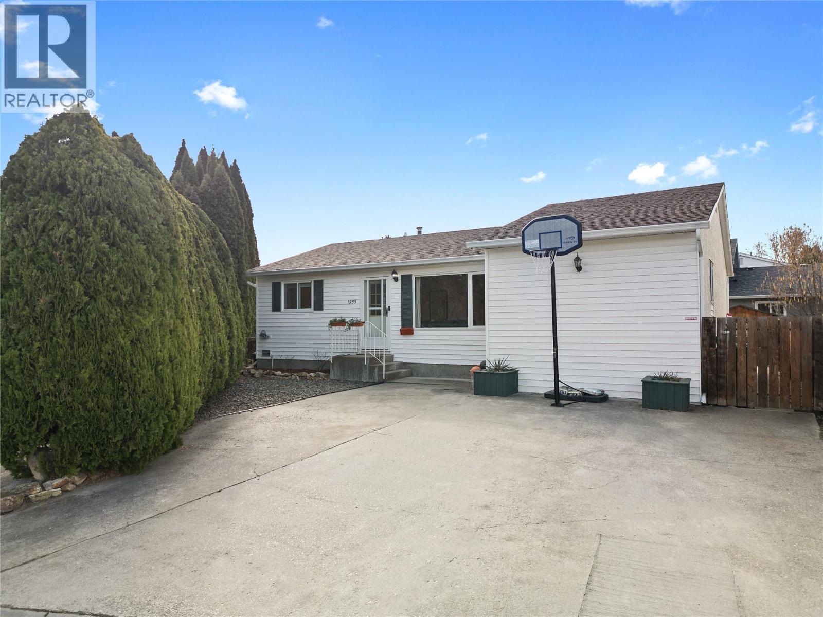 1233 Turri Avenue, Kelowna