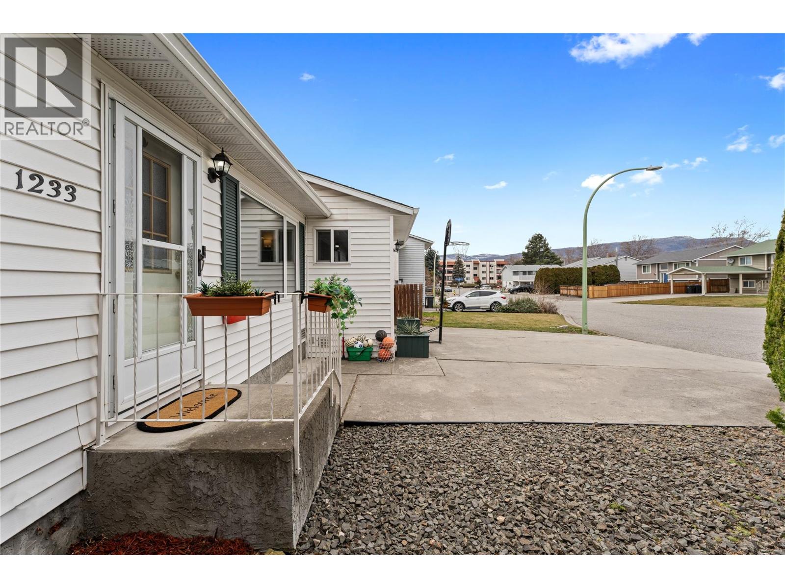 1233 Turri Avenue, Kelowna