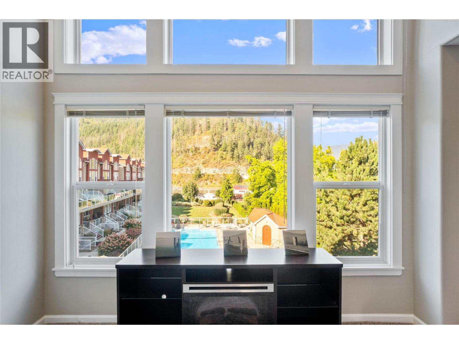 1130 Riverside Avenue Unit# 3, Sicamous