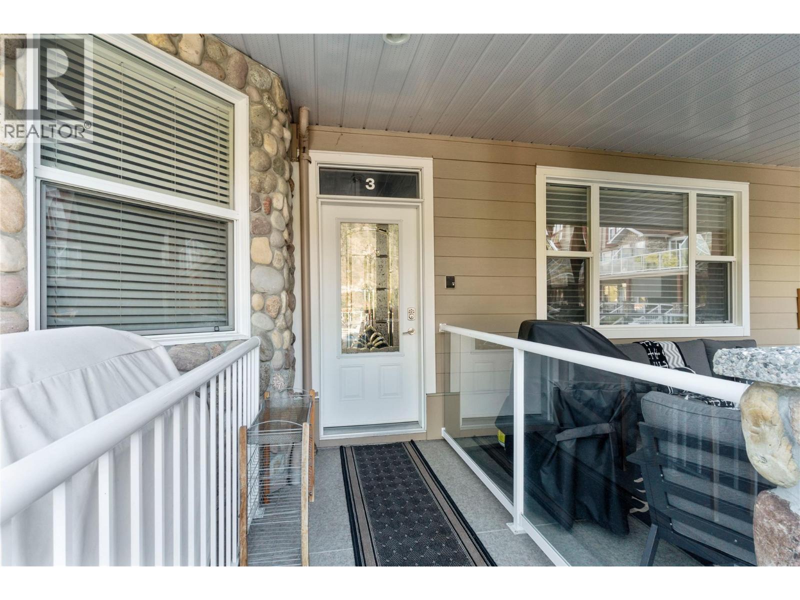 1130 Riverside Avenue Unit# 3, Sicamous