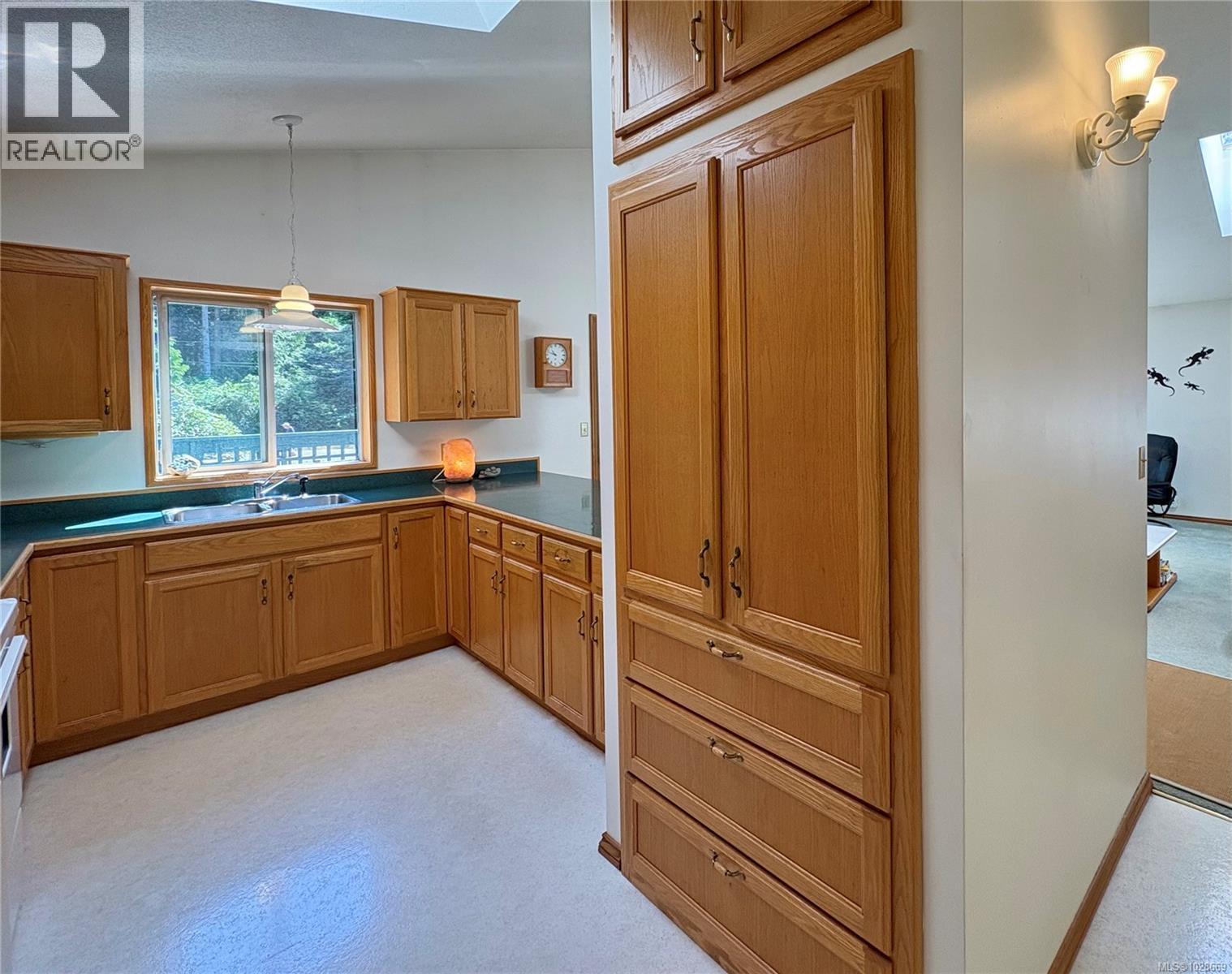 1655 Baikie Rd - 8