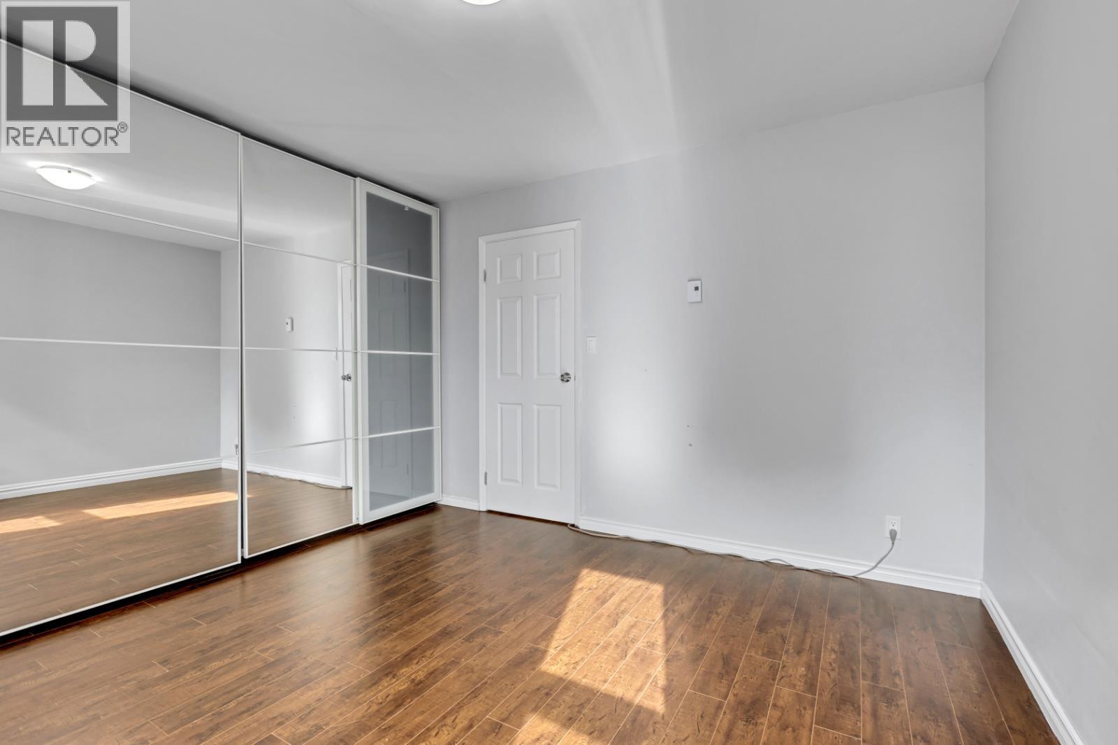 5 1535 ST. GEORGES AVENUE, North Vancouver