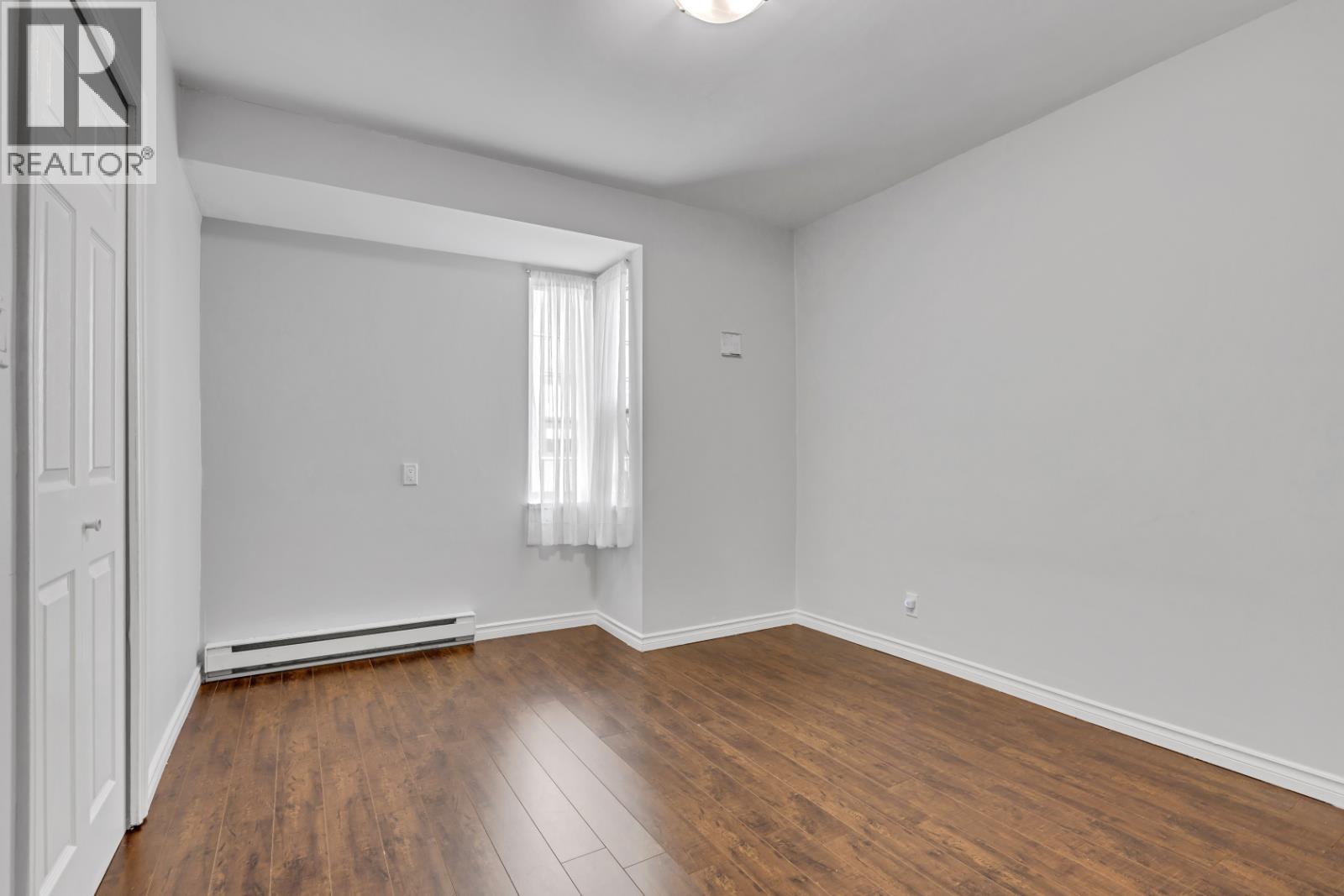 5 1535 ST. GEORGES AVENUE, North Vancouver