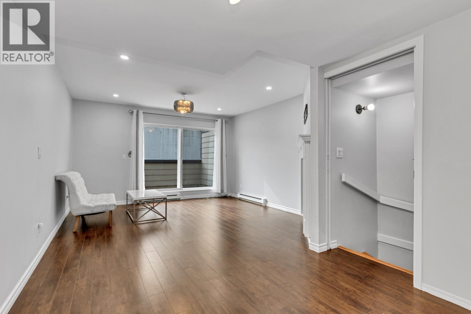 5 1535 ST. GEORGES AVENUE, North Vancouver