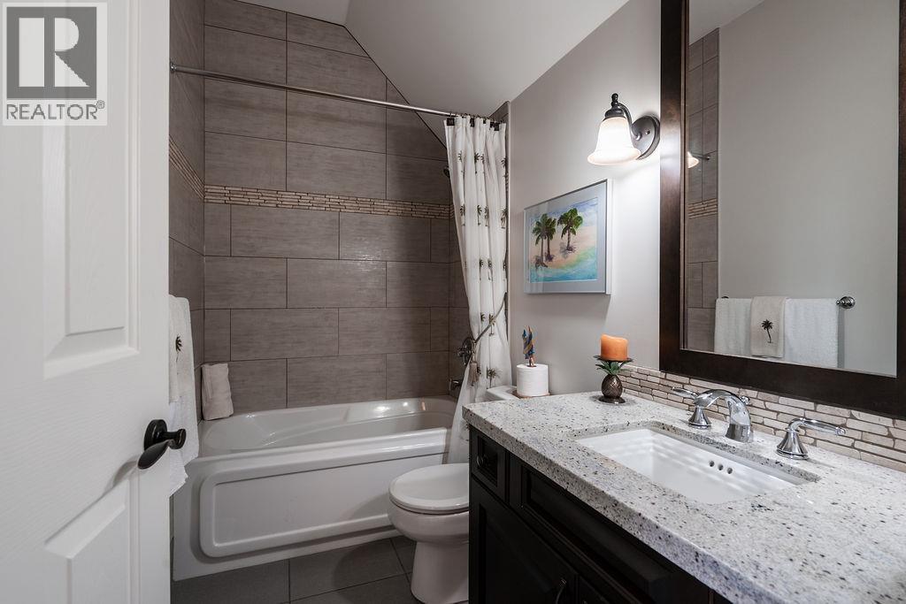 136 DEERVIEW LANE, Anmore