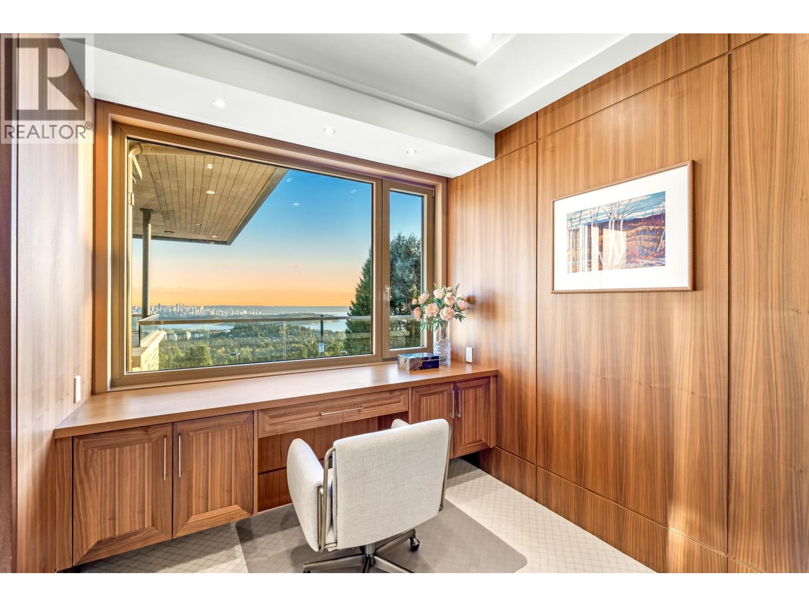 1036 EYREMOUNT DRIVE, West Vancouver