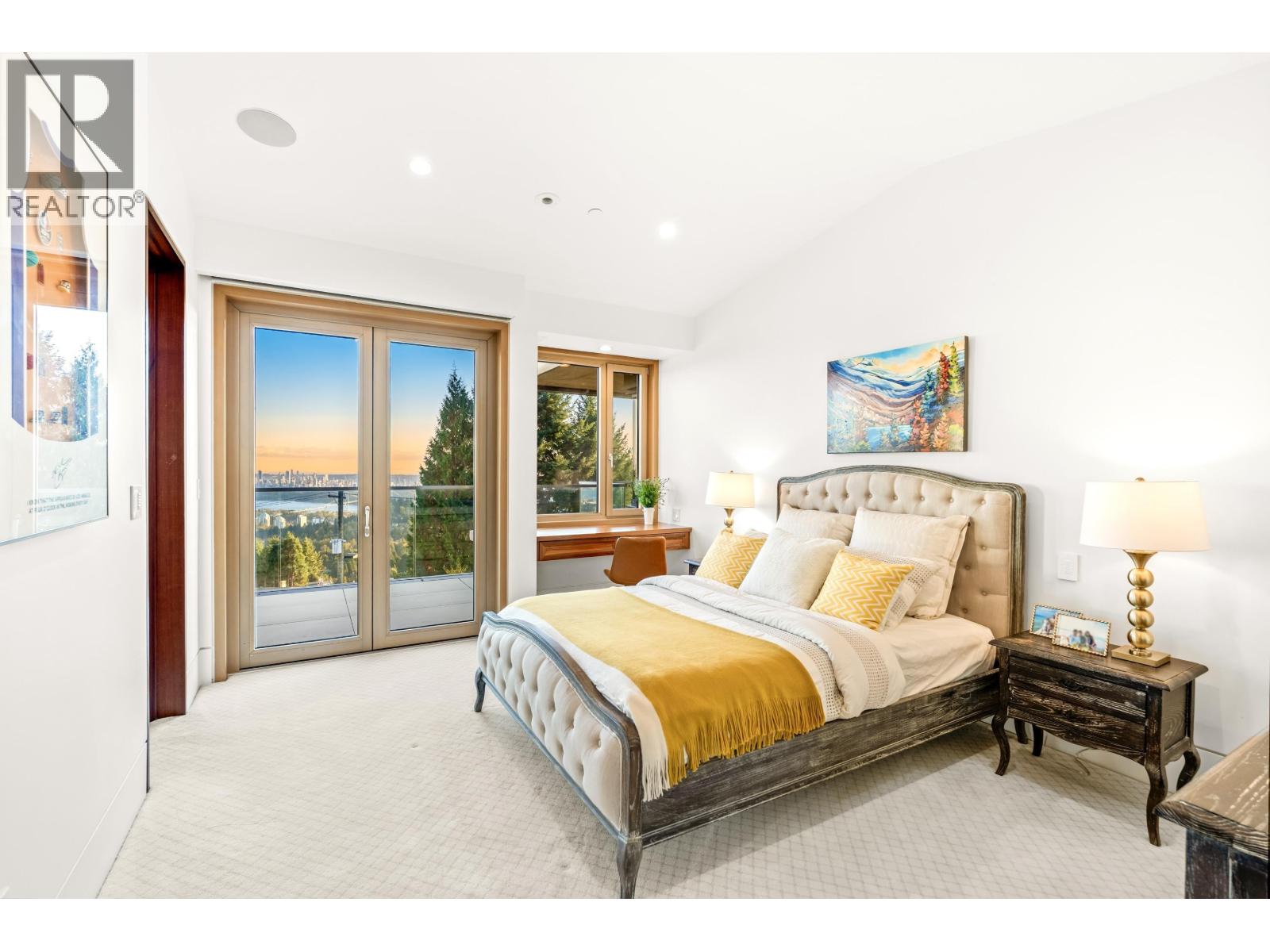 1036 EYREMOUNT DRIVE, West Vancouver