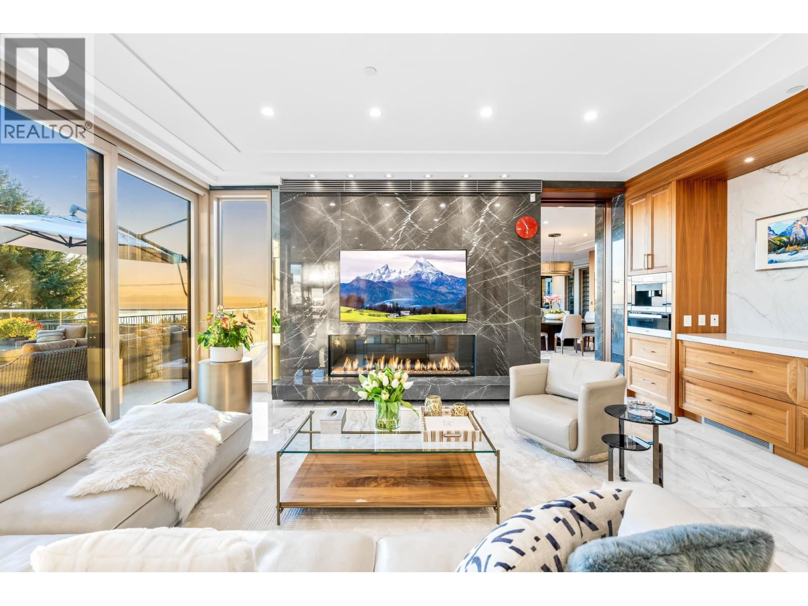 1036 EYREMOUNT DRIVE, West Vancouver