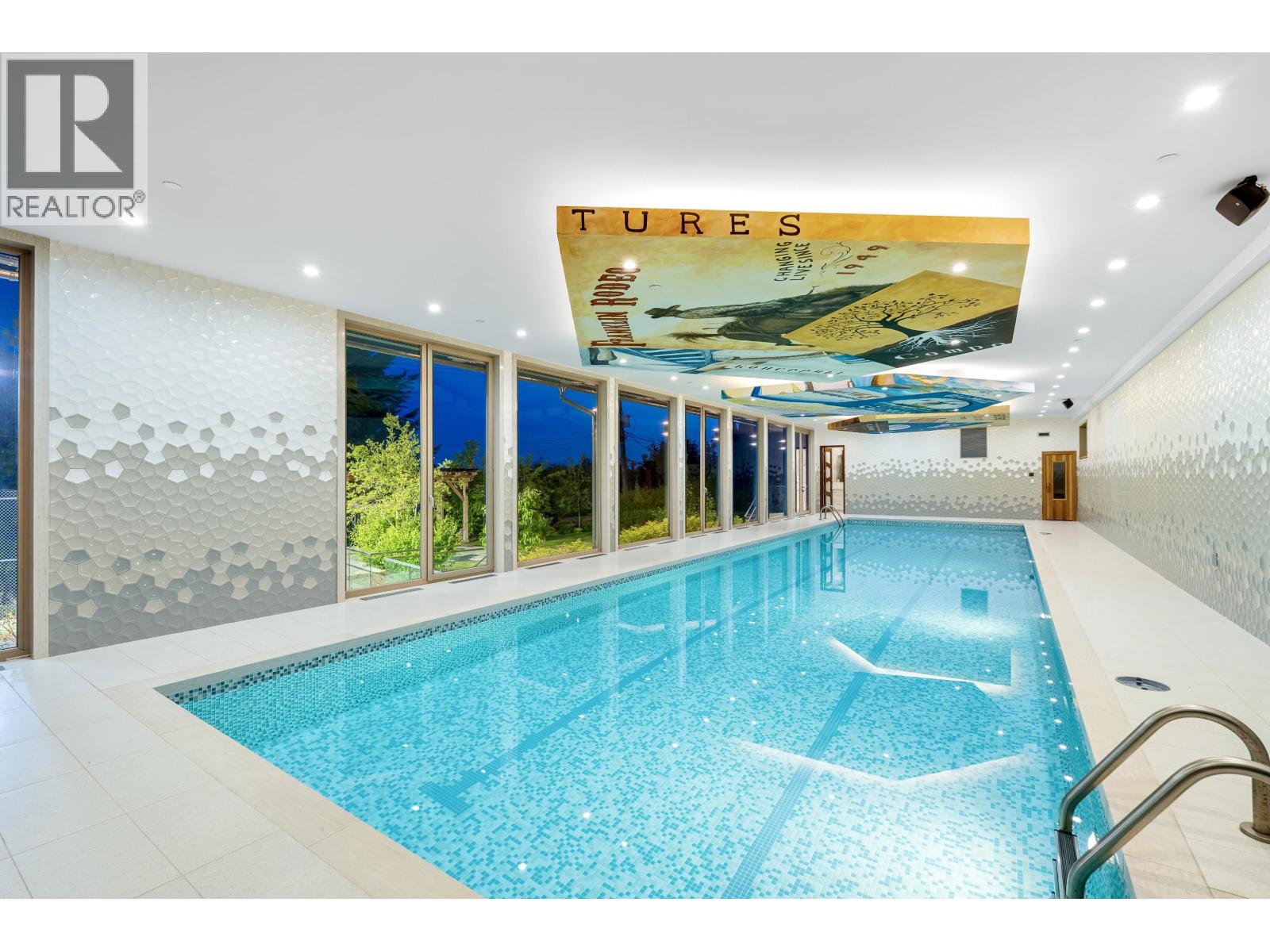 1036 EYREMOUNT DRIVE, West Vancouver