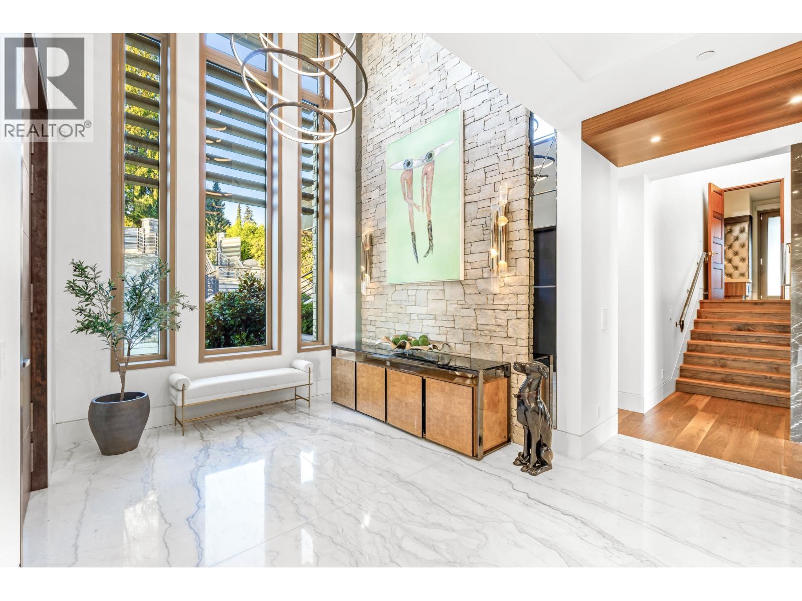 1036 EYREMOUNT DRIVE, West Vancouver