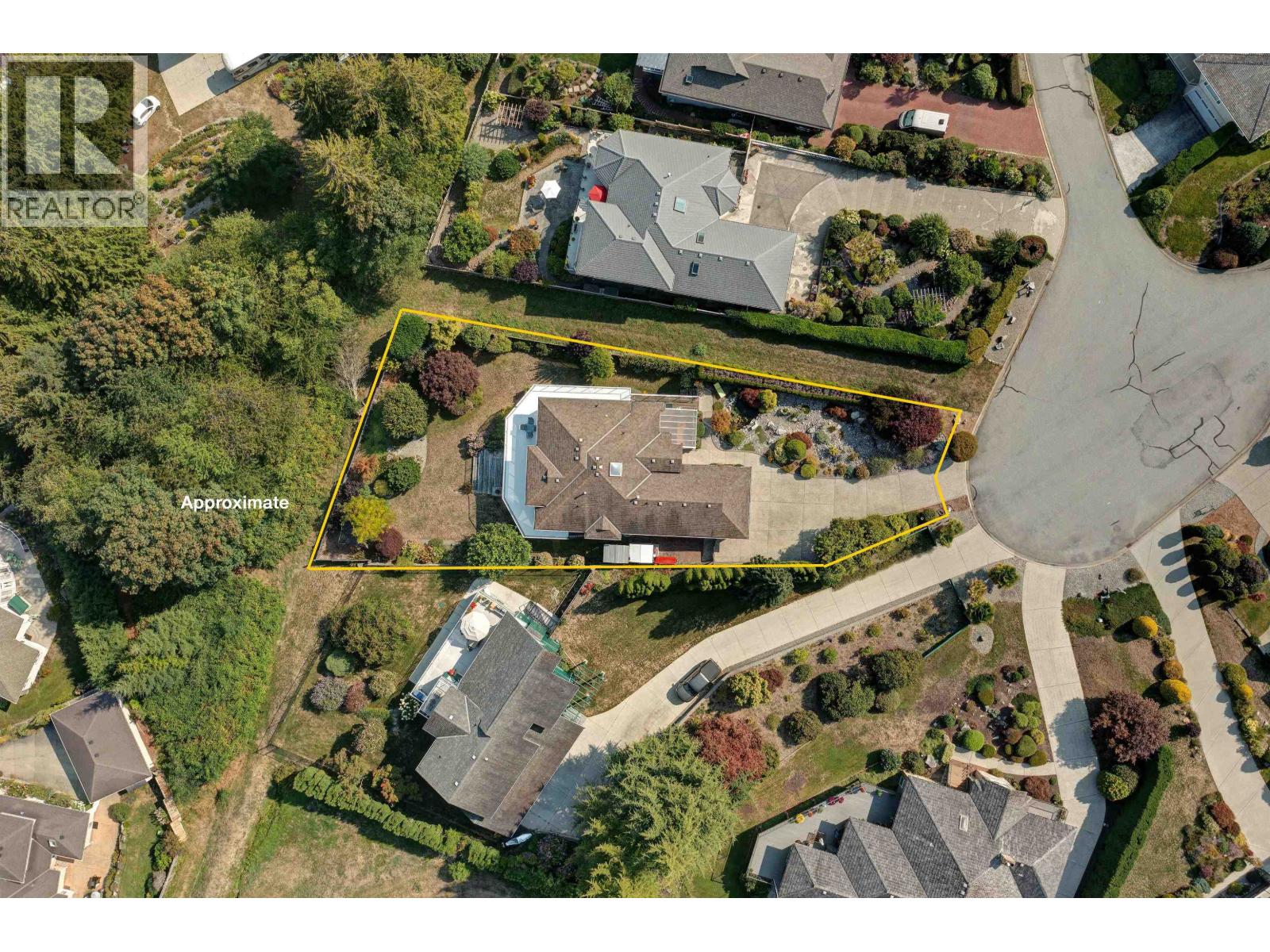 803 OCEANMOUNT BOULEVARD, Gibsons