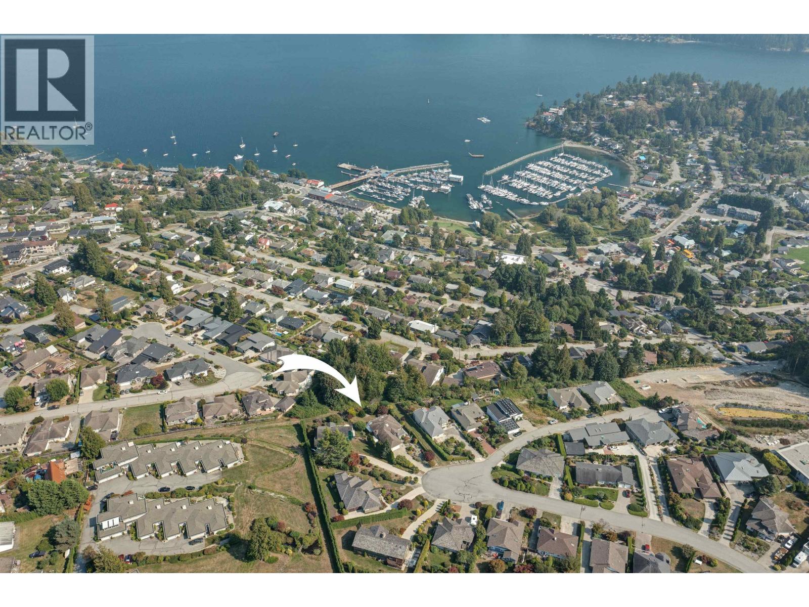 803 OCEANMOUNT BOULEVARD, Gibsons