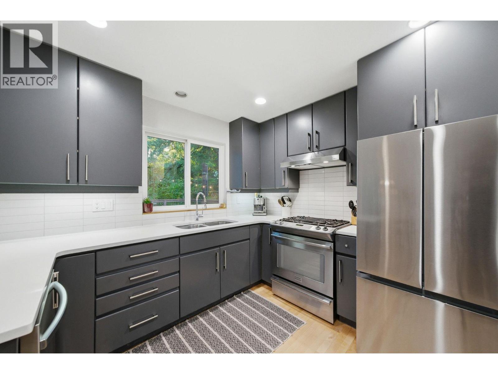 1616 ROXBURY ROAD, North Vancouver