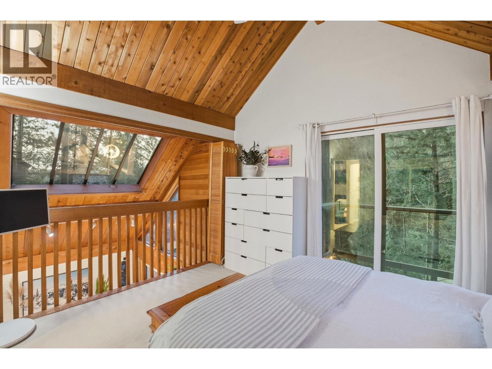 1616 ROXBURY ROAD, North Vancouver