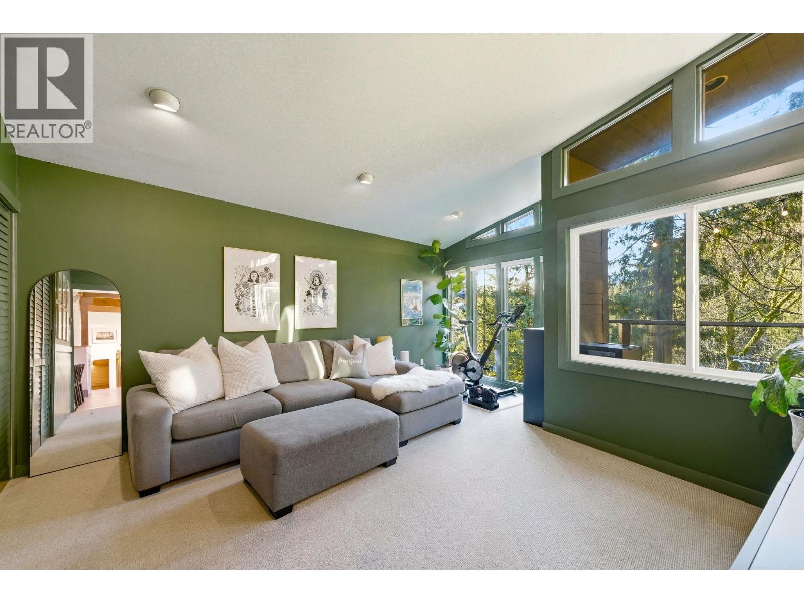 1616 ROXBURY ROAD, North Vancouver