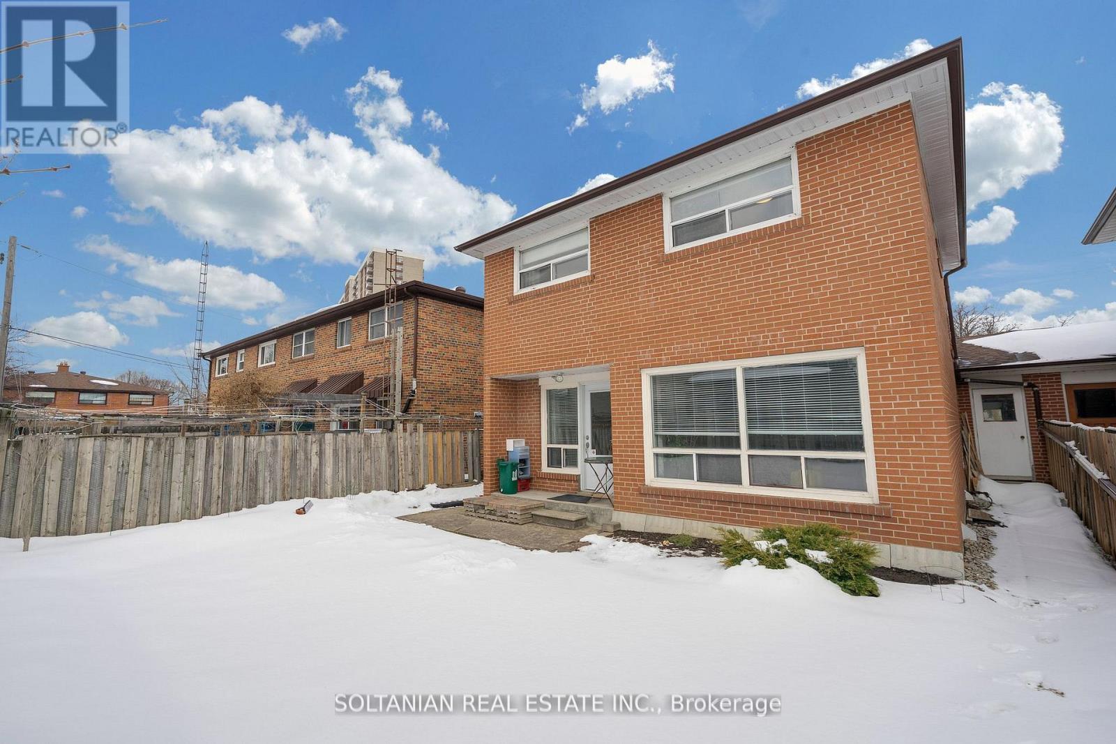 158 HILDA AVENUE - 44