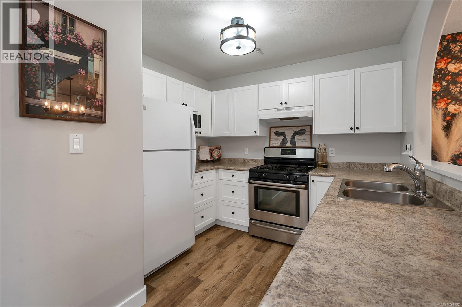 #25 251 MCPHEDRAN RD - 7