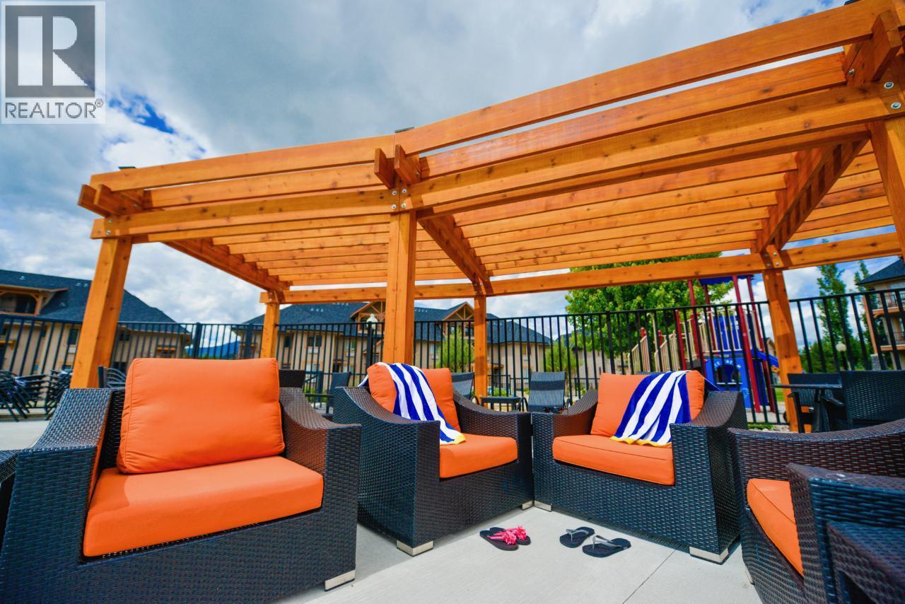 500 BIGHORN Boulevard Unit# 523 D, Radium Hot Springs