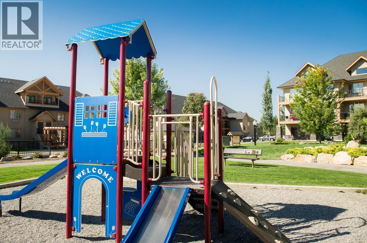 500 BIGHORN Boulevard Unit# 523 D, Radium Hot Springs