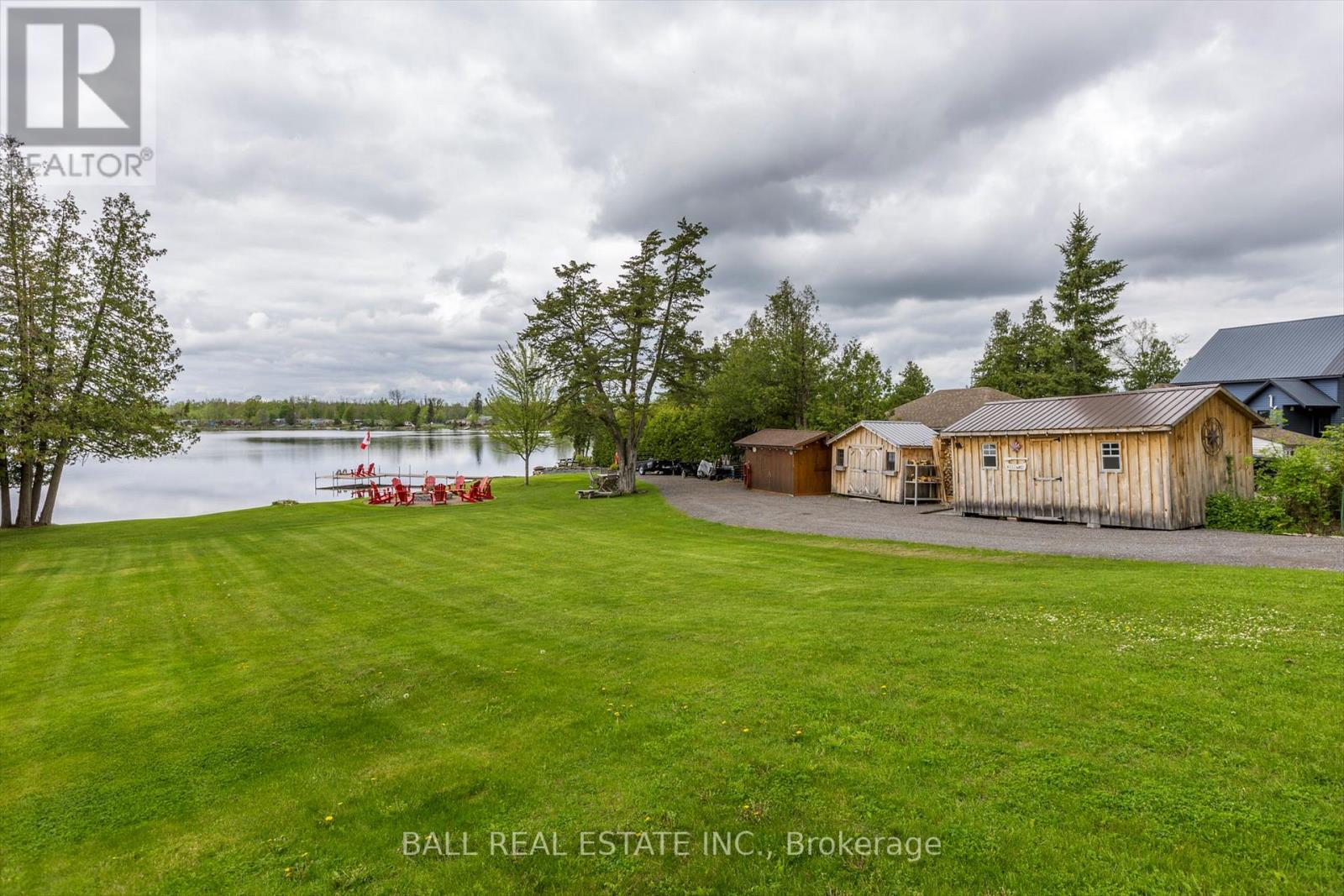 110 LAKEVIEW DRIVE - 41