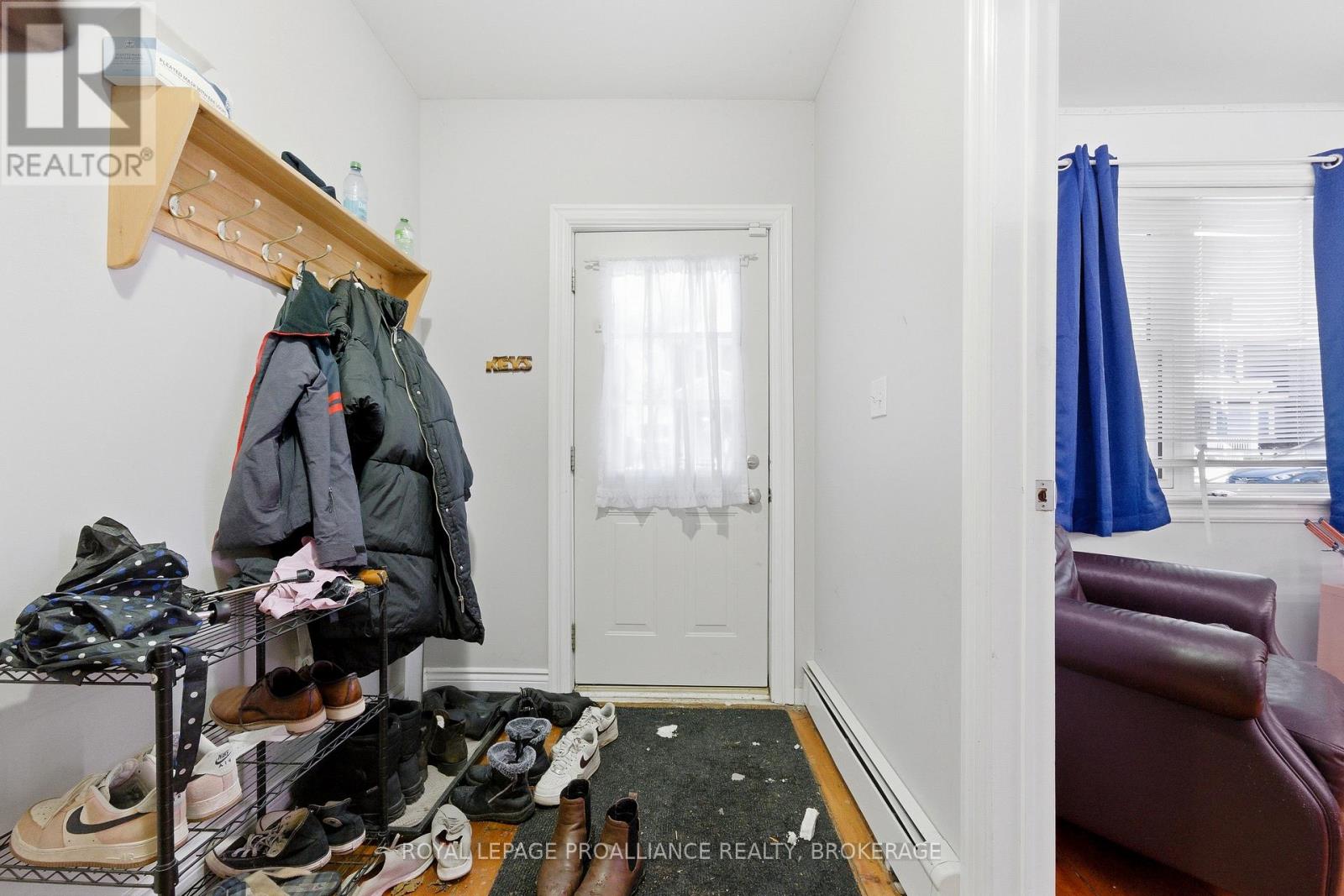 511 VICTORIA STREET - 10