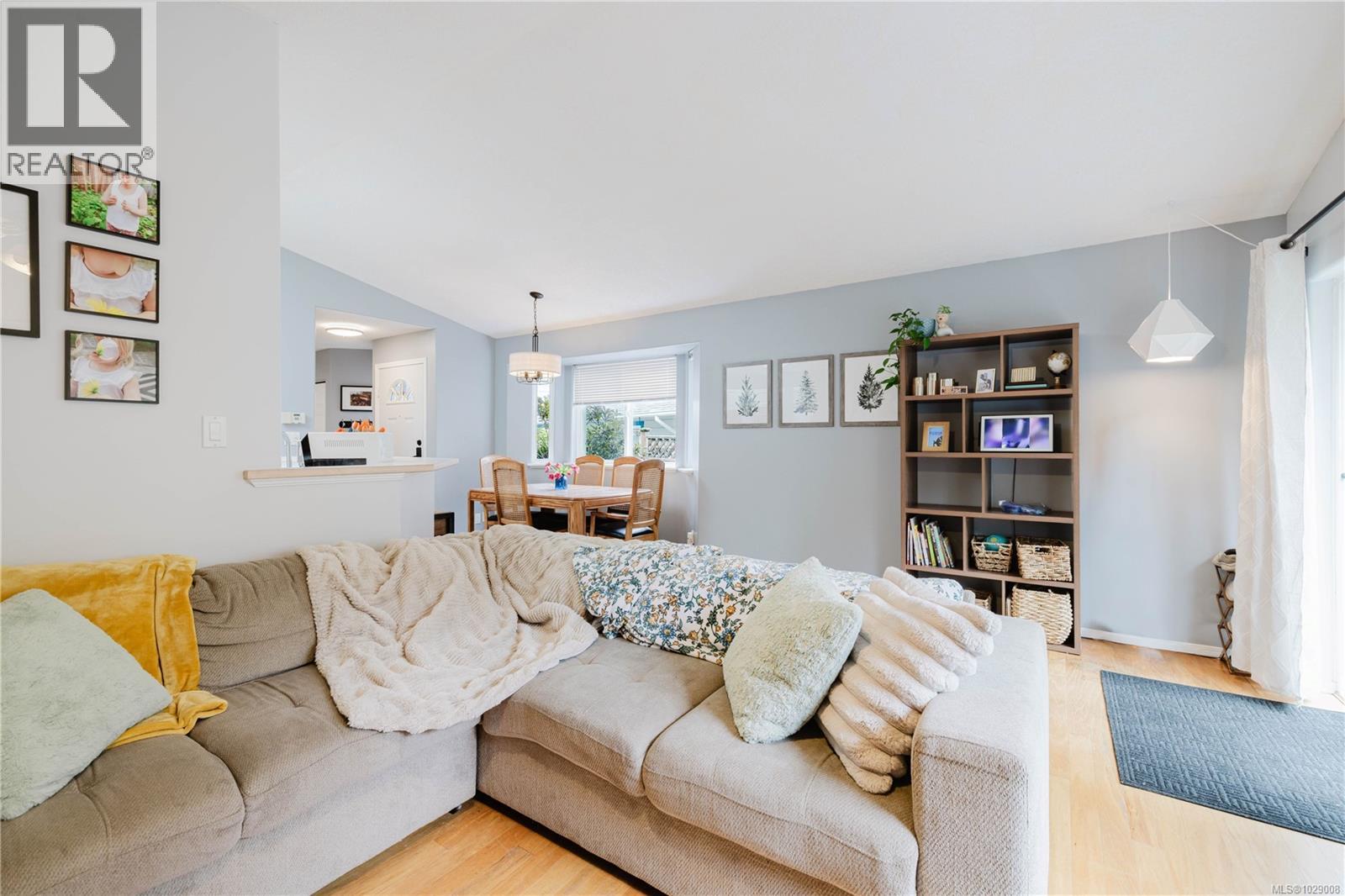 3240 HILLWOOD RD - 10