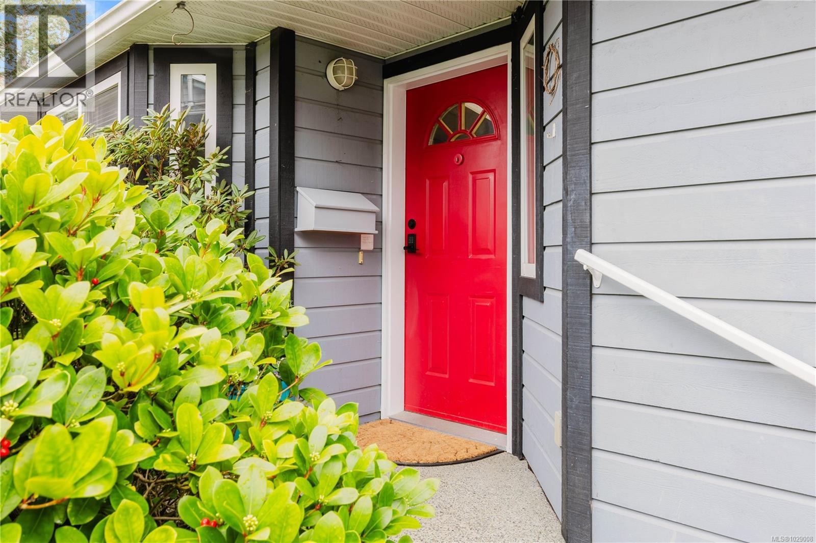 3240 HILLWOOD RD - 5