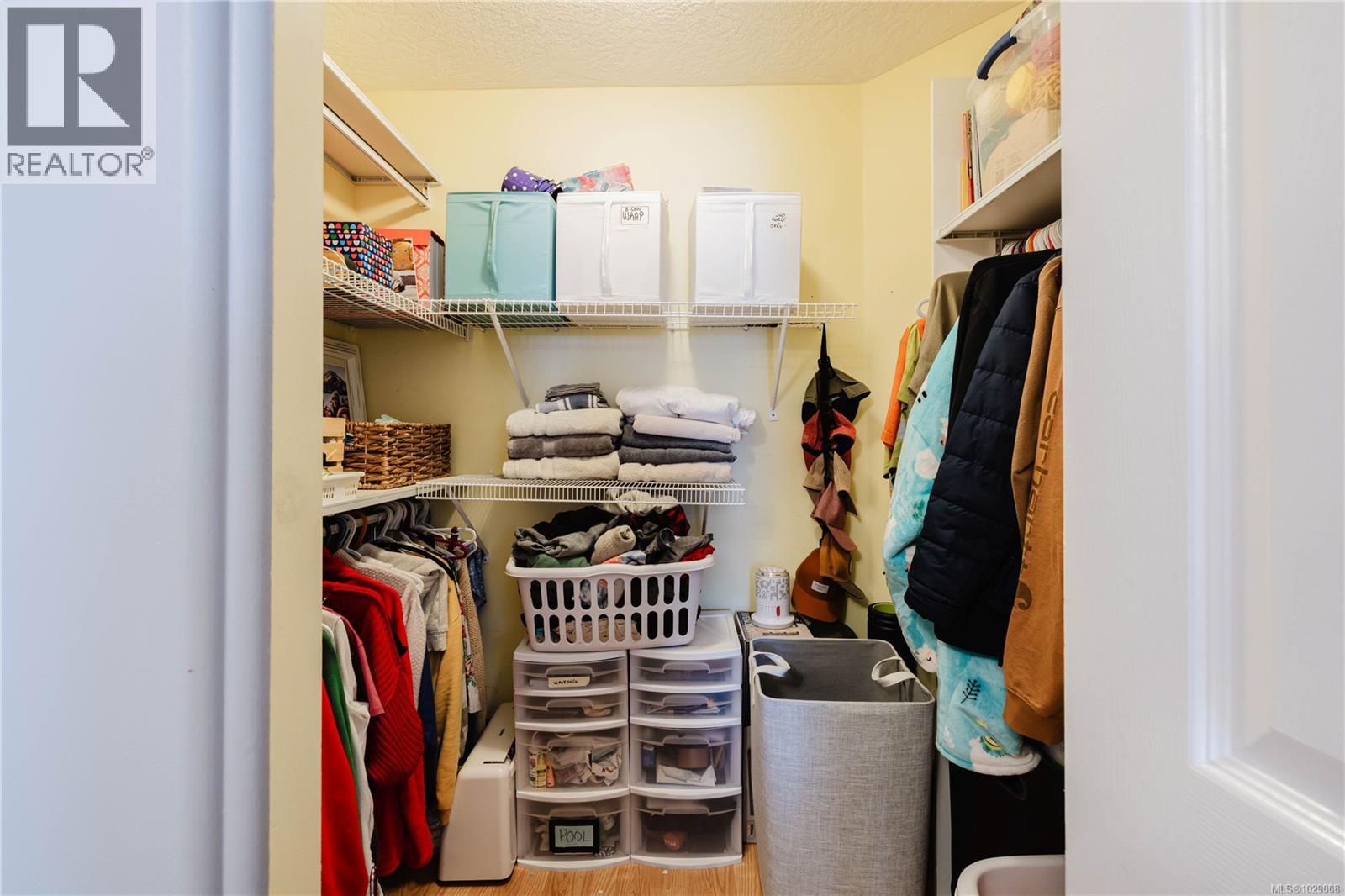 3240 HILLWOOD RD - 23