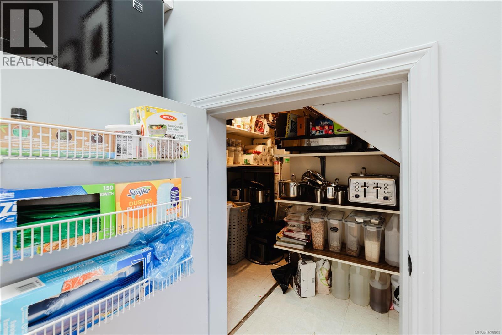 3240 HILLWOOD RD - 16