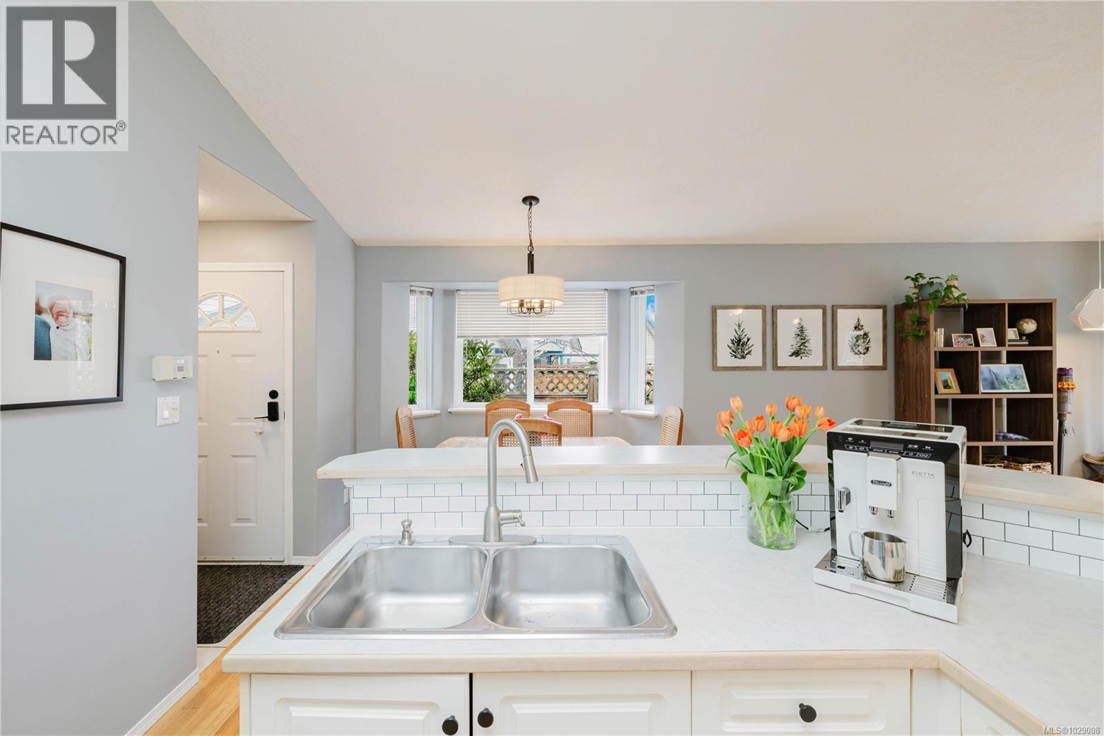 3240 HILLWOOD RD - 17