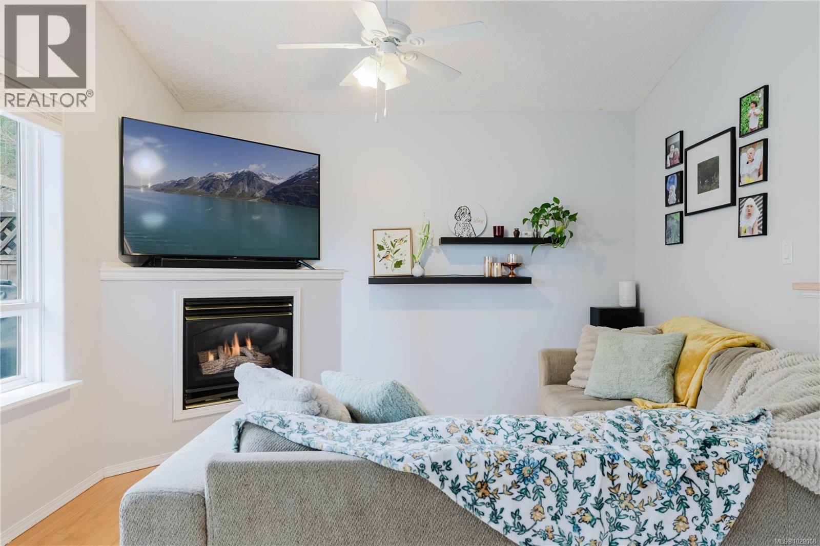 3240 HILLWOOD RD - 9