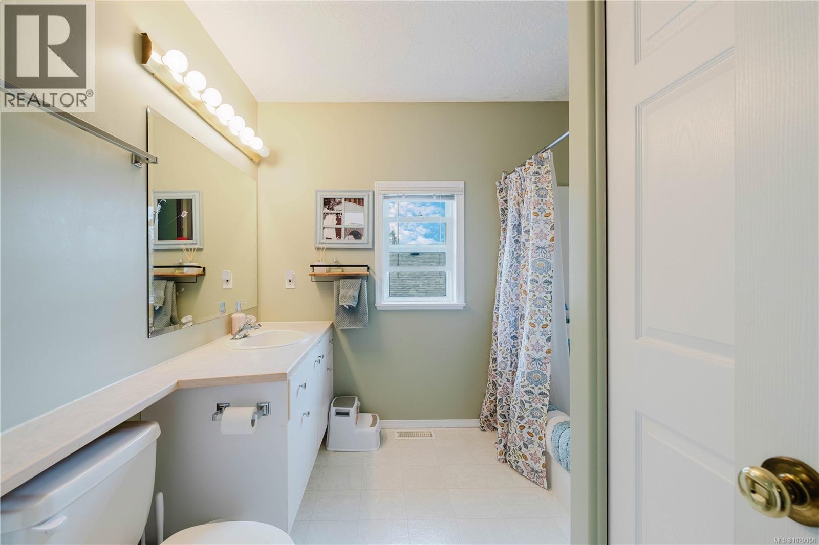 3240 HILLWOOD RD - 27