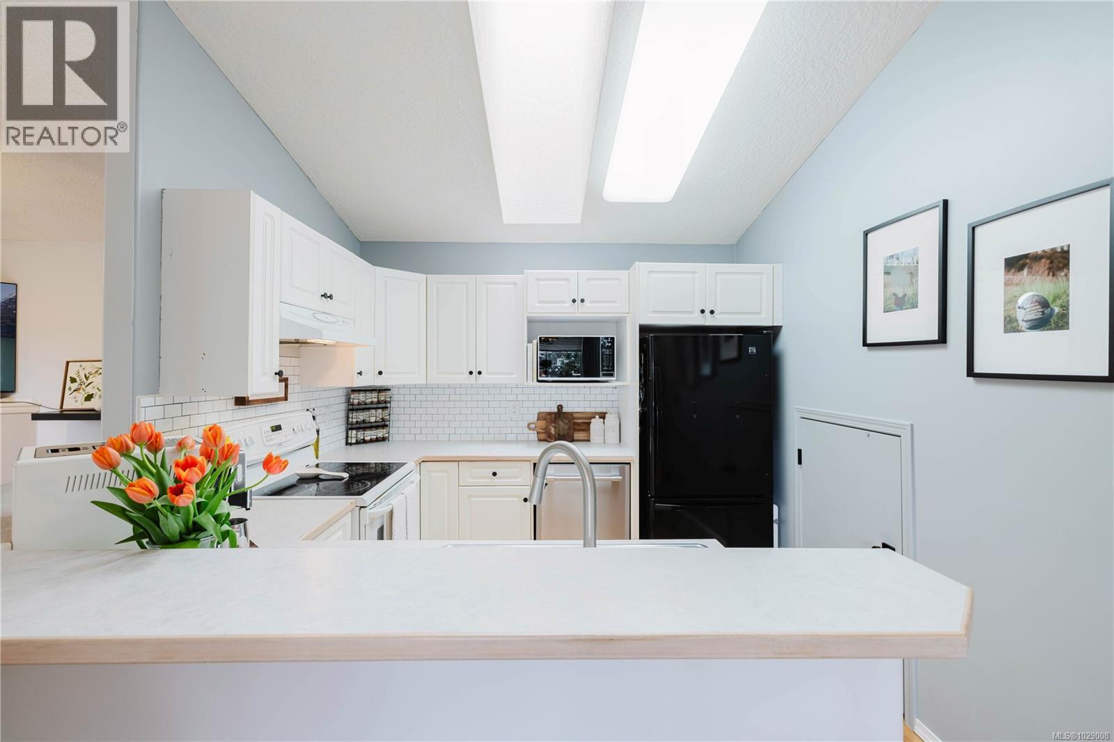 3240 HILLWOOD RD - 12