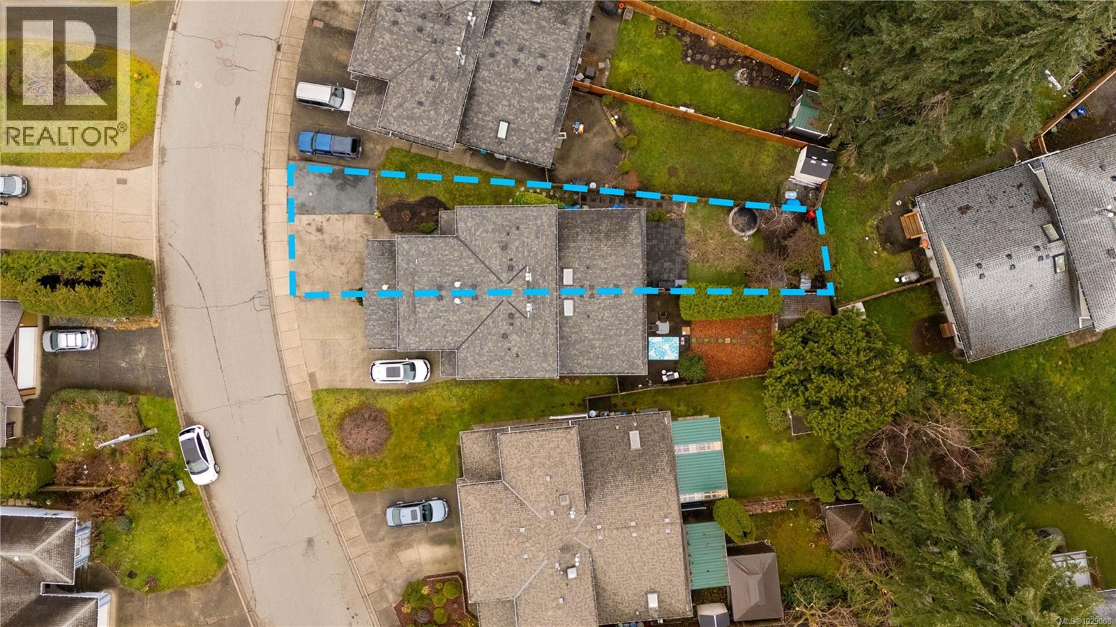 3240 HILLWOOD RD - 33