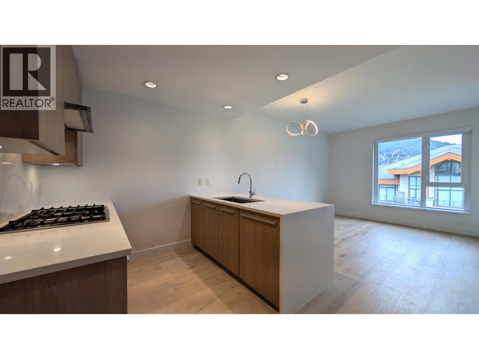 802 1210 27TH Street - photo 2