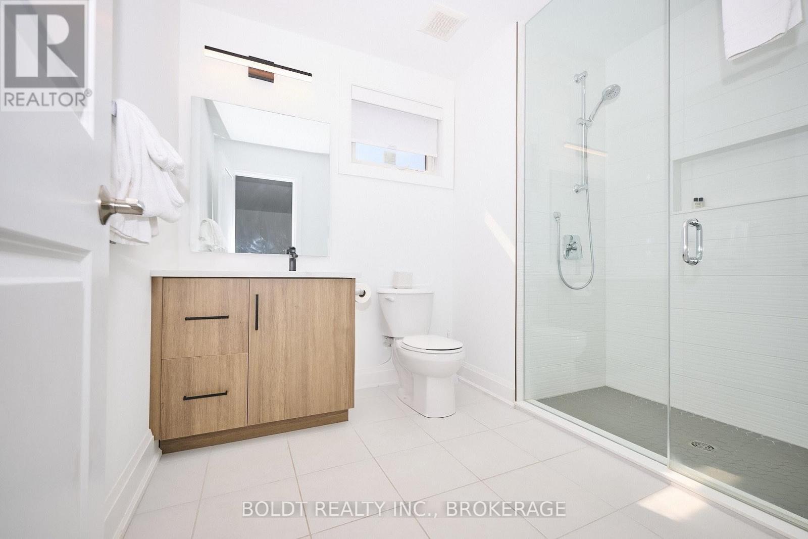 552 MISSISSAUGA AVENUE - 17