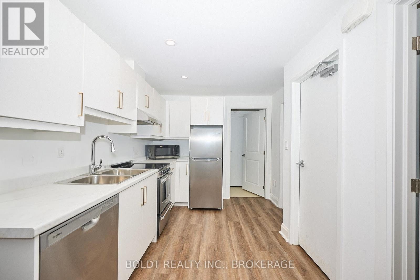 552 MISSISSAUGA AVENUE - 26