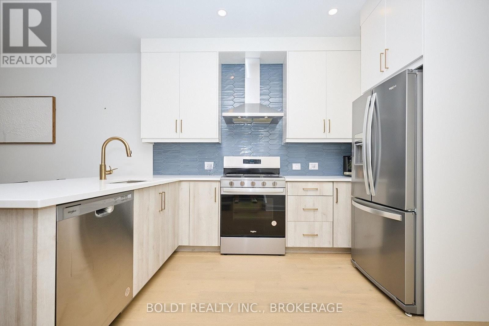 552 MISSISSAUGA AVENUE - 5