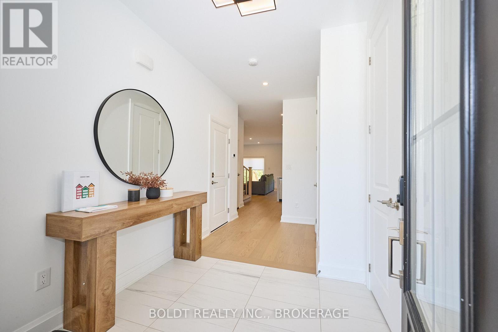 556 MISSISSAUGA AVENUE - 2