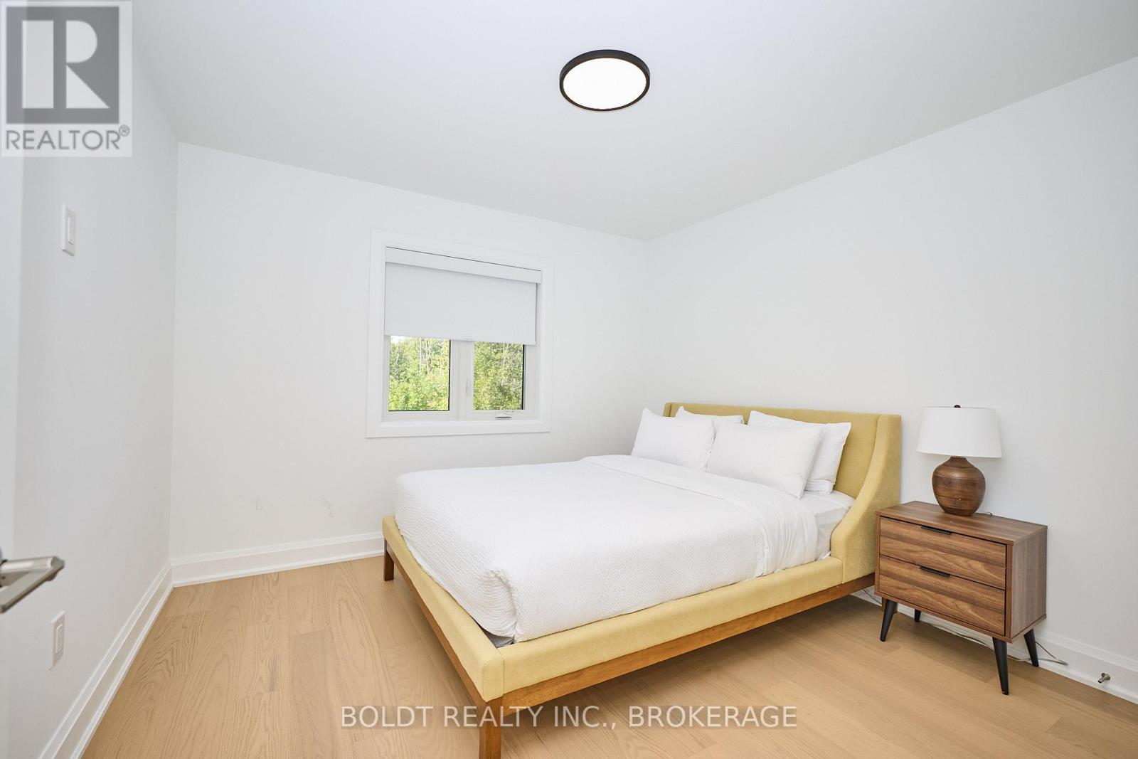 556 MISSISSAUGA AVENUE - 20