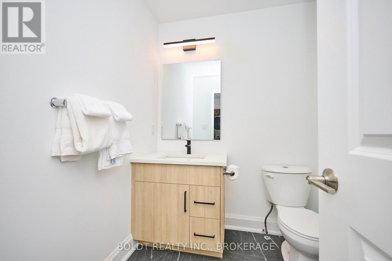 556 MISSISSAUGA AVENUE - 24