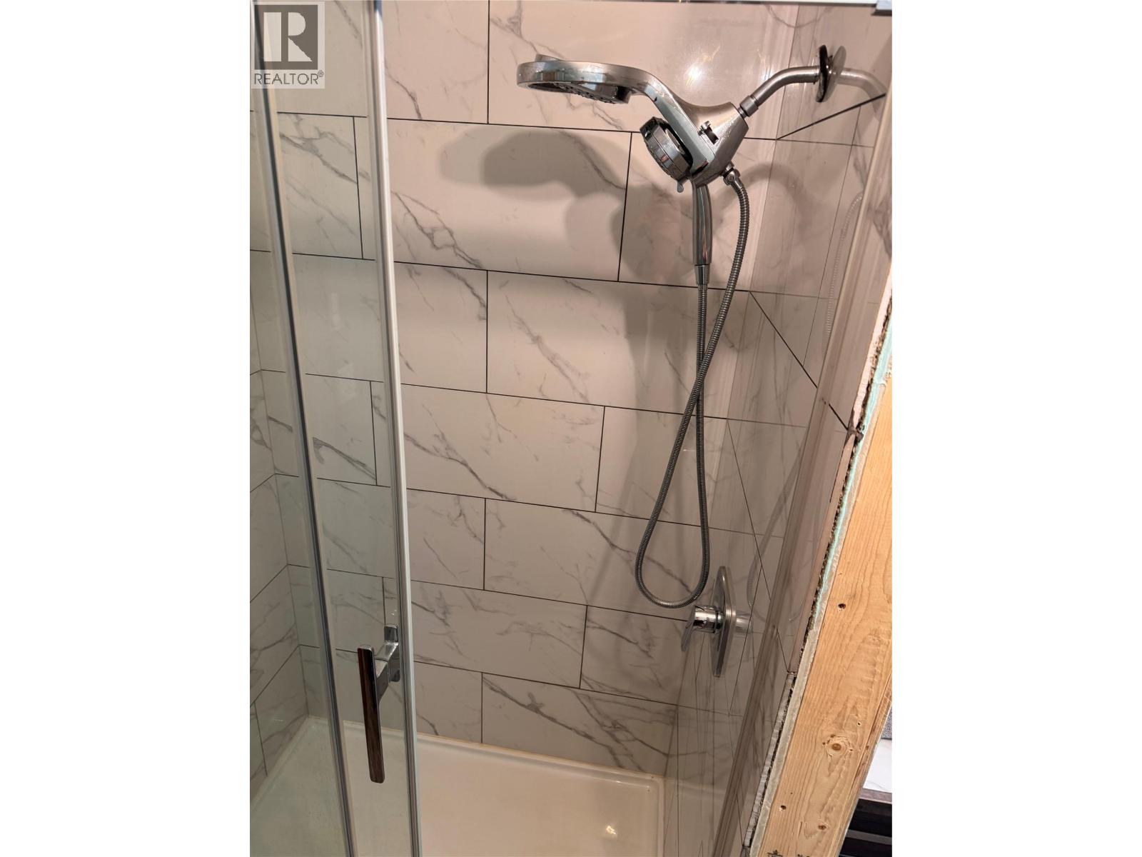 2160 3 Highway, Christina Lake