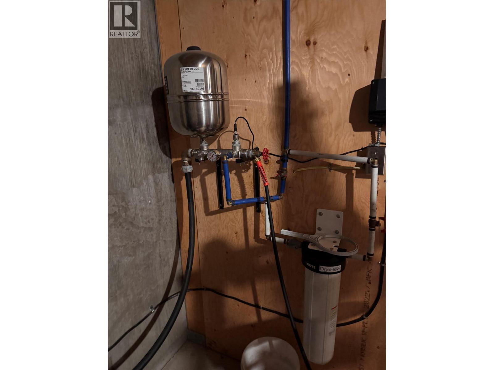 2160 3 Highway, Christina Lake