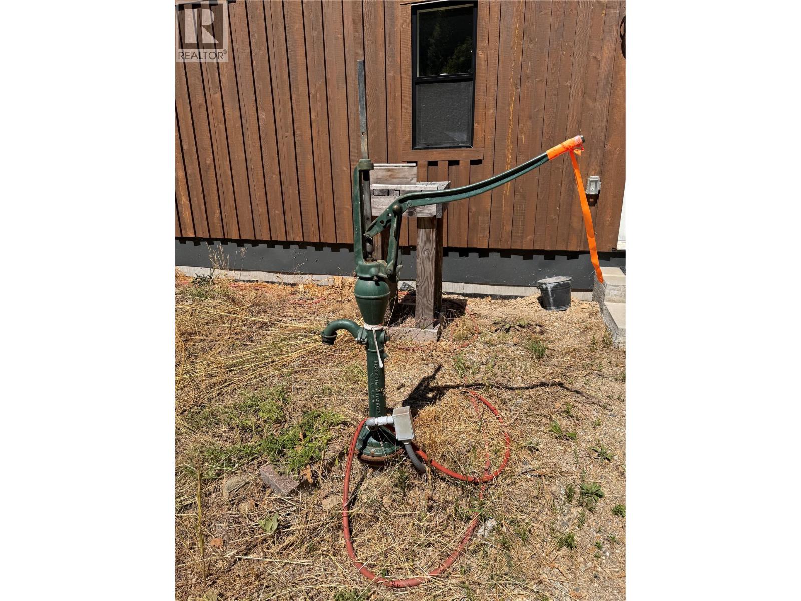 2160 3 Highway, Christina Lake