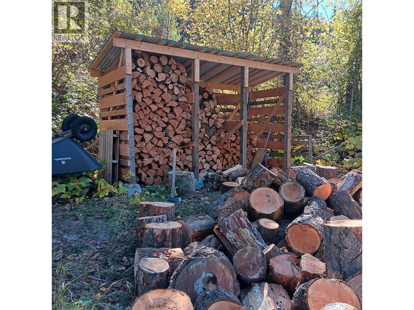 2160 3 Highway, Christina Lake