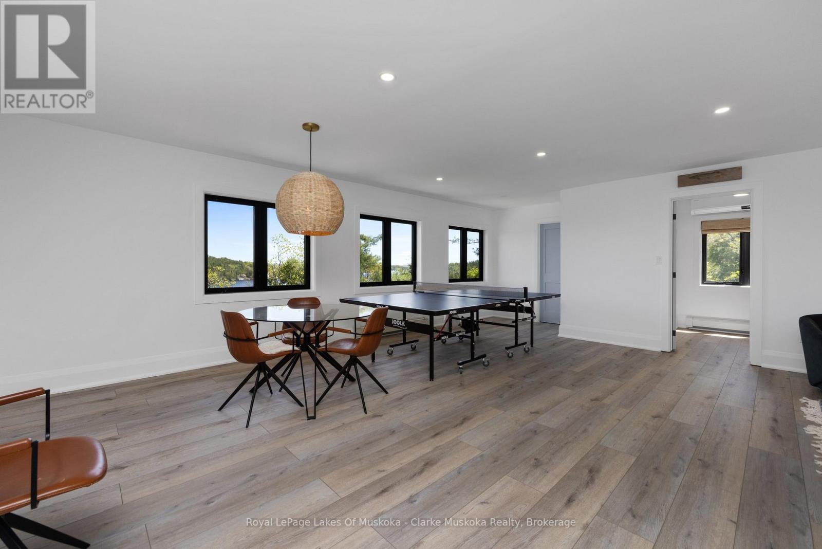 #44 1211 FOREMAN ROAD - 24